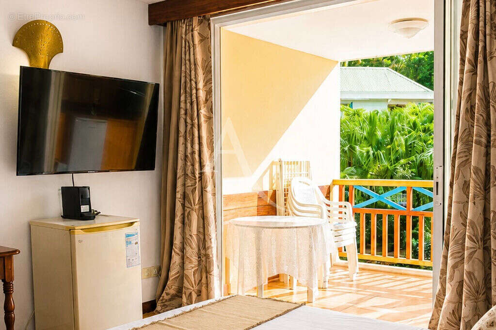 Sainte-Anne (Anse Caritan) - Charmant Studio à vendre de 20 m² avec Terrasse - photo 2