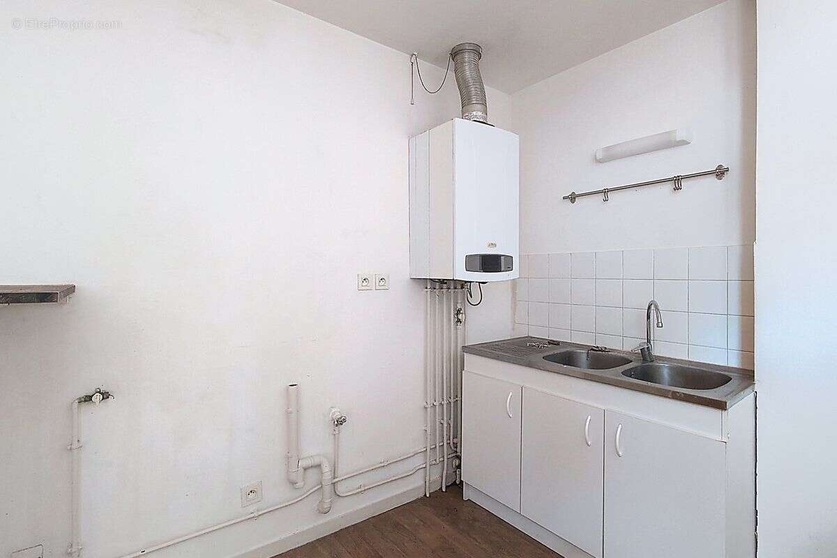 Appartement à L'ARBRESLE