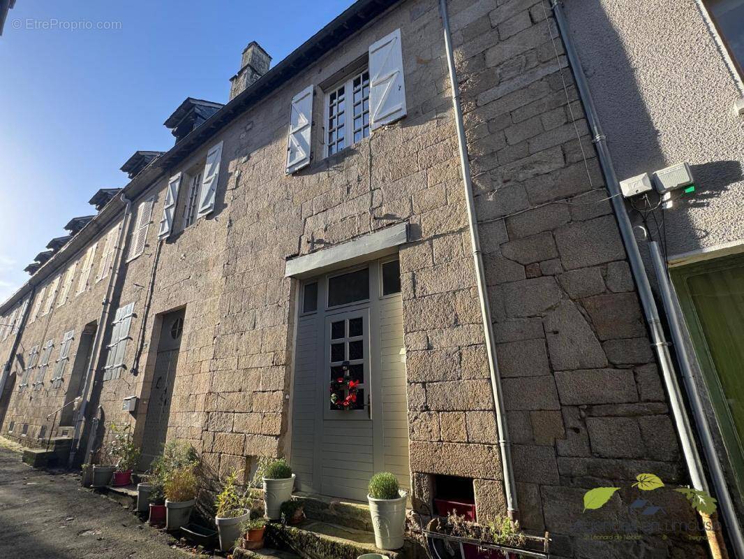 Appartement à TREIGNAC