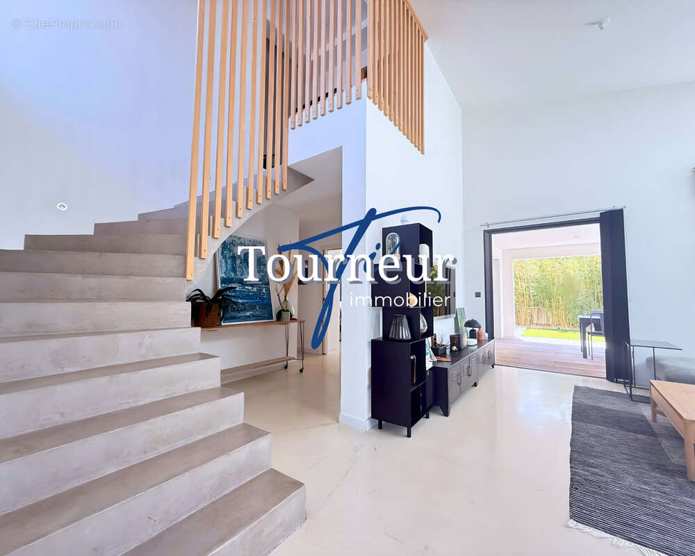 Maison à SIX-FOURS-LES-PLAGES