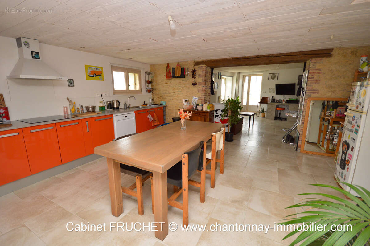 Maison à MOUCHAMPS