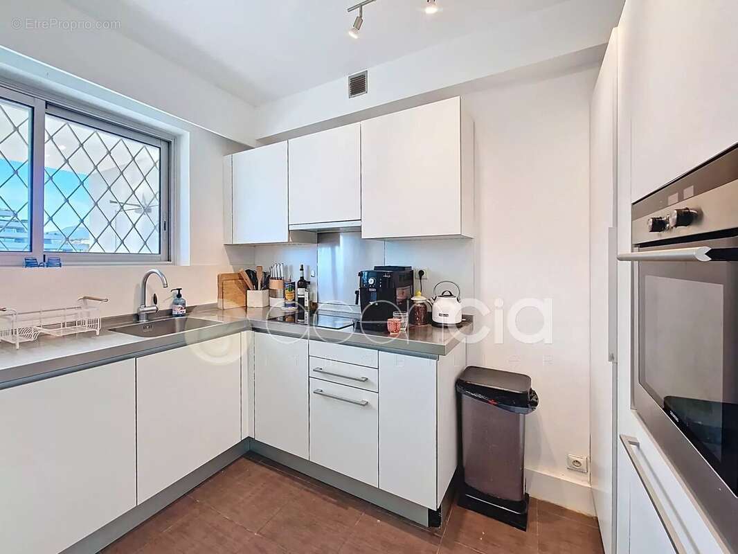 Appartement à VILLENEUVE-LOUBET