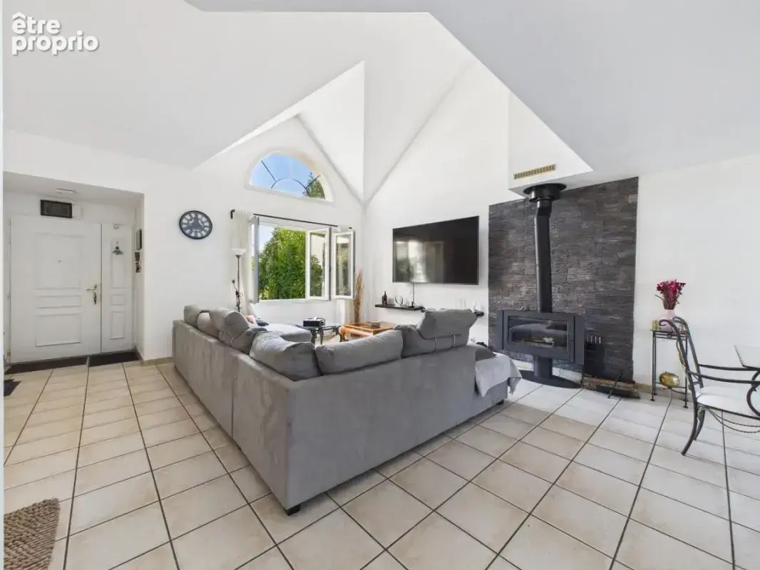 Superbe maison de standing - Saint-Prix - 157.5m² - photo 4