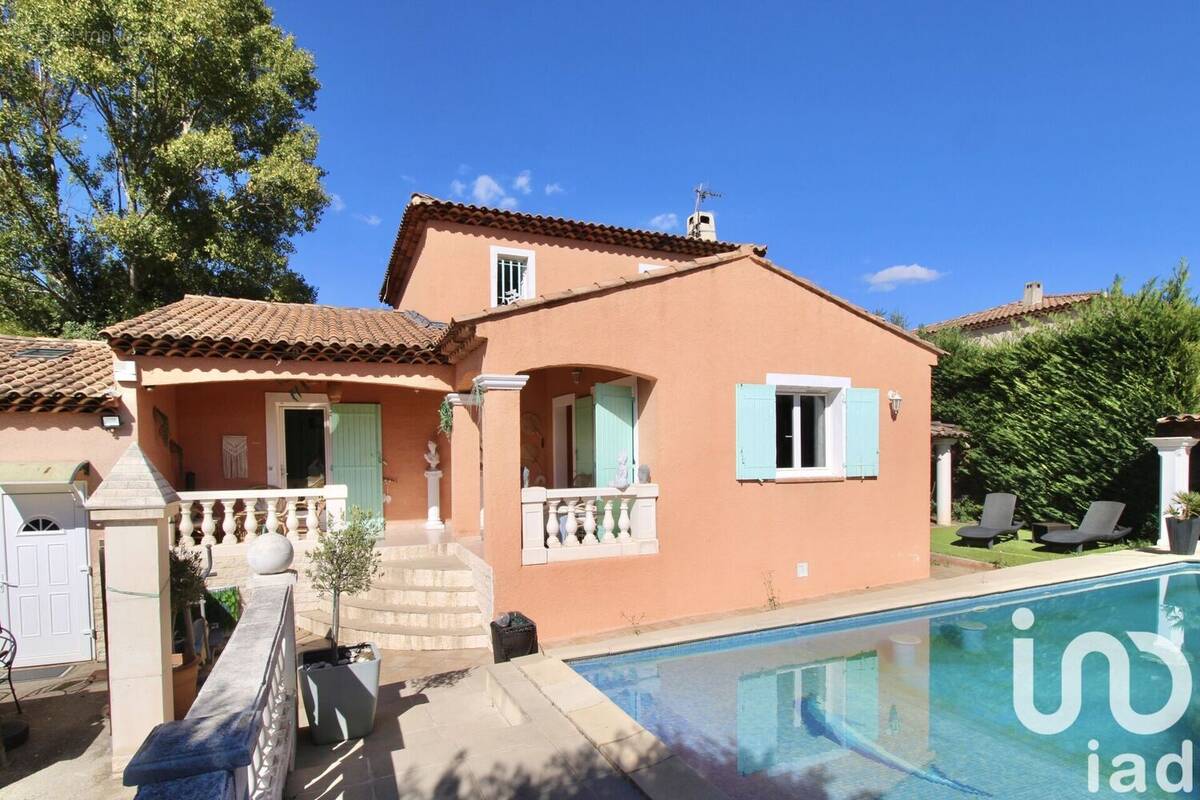 Photo 1 - Maison à CHATEAUNEUF-LE-ROUGE