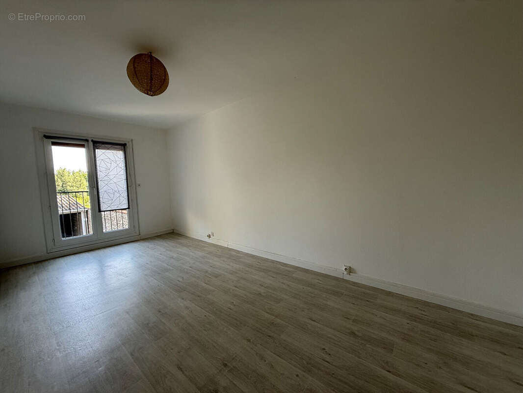 Appartement Niort 3 pièce(s) 72.83 m2 AVENUE DE LIMOGES . - photo 5