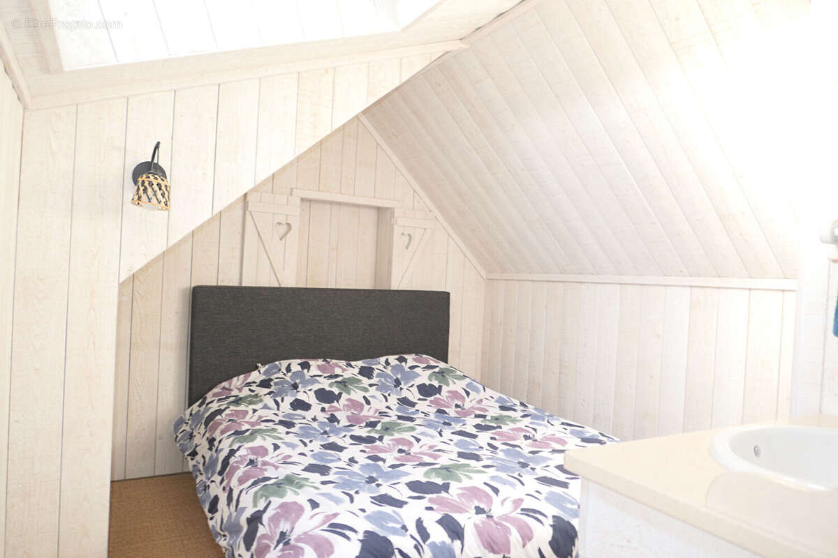 Maison à SAINT-HILAIRE-DU-HARCOUET