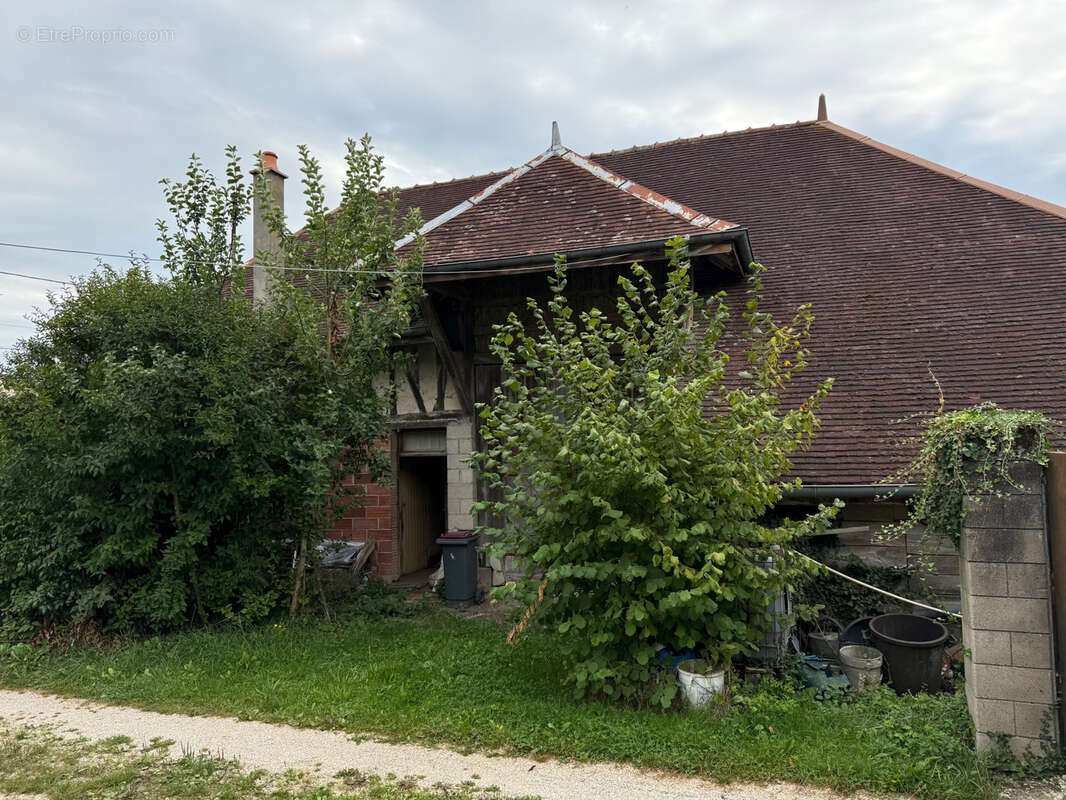 Maison à FAYS-LA-CHAPELLE