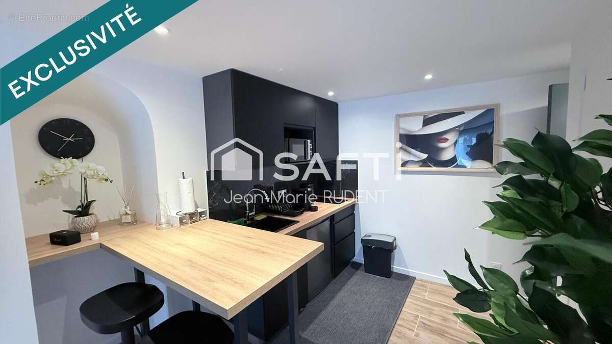 Photo 3 - Commerce à SAULX-LES-CHARTREUX