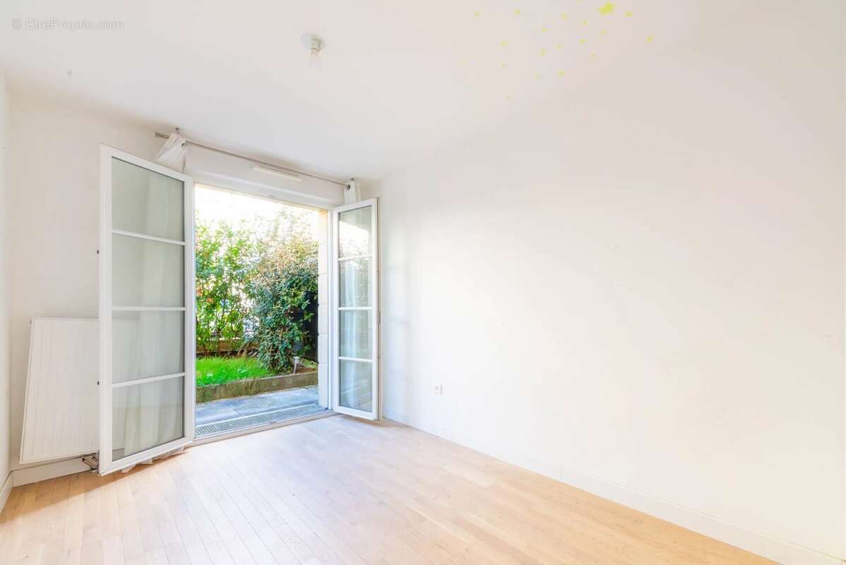 Appartement à LE PLESSIS-ROBINSON