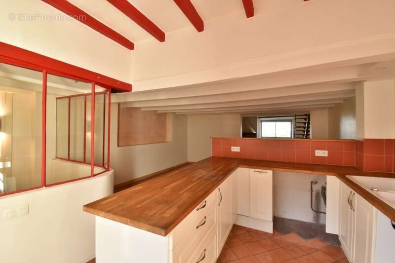 Appartement à FORCALQUIER