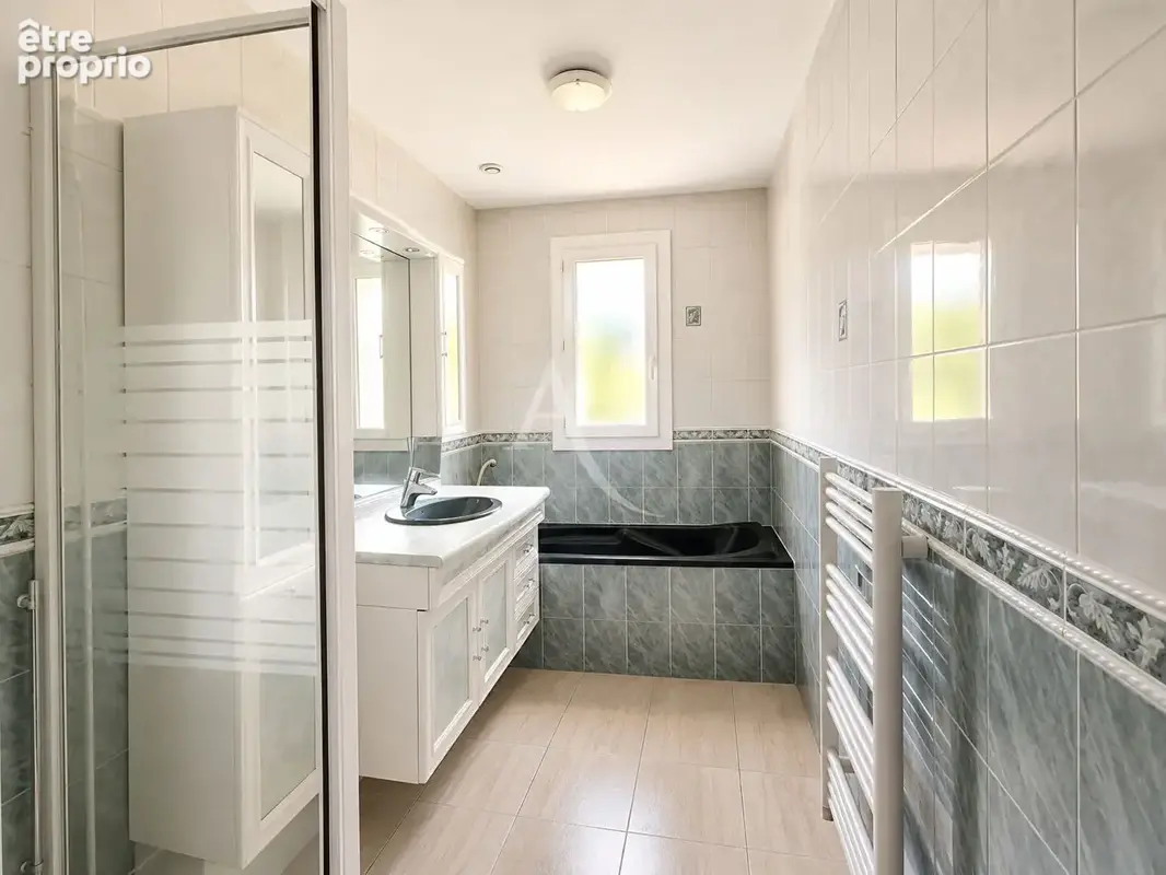 CESTAS - Maison de plain-pied de 95 m² avec garage et beau jardin - photo 8