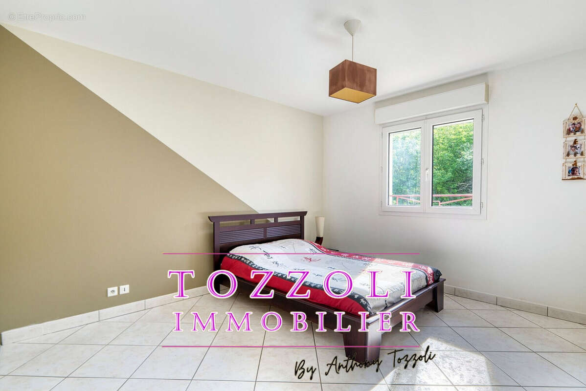 Maison à SAVAS-MEPIN