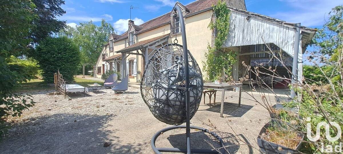 Photo 1 - Maison à SAINT-HILAIRE-LES-ANDRESIS