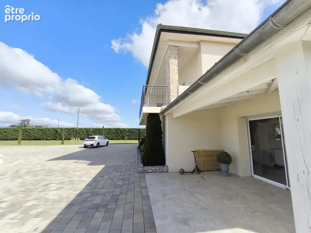 Etoile. maison de famille de 270 m2. renovee en totalite. modulable. parc clos de 5030 m2 - photo 33