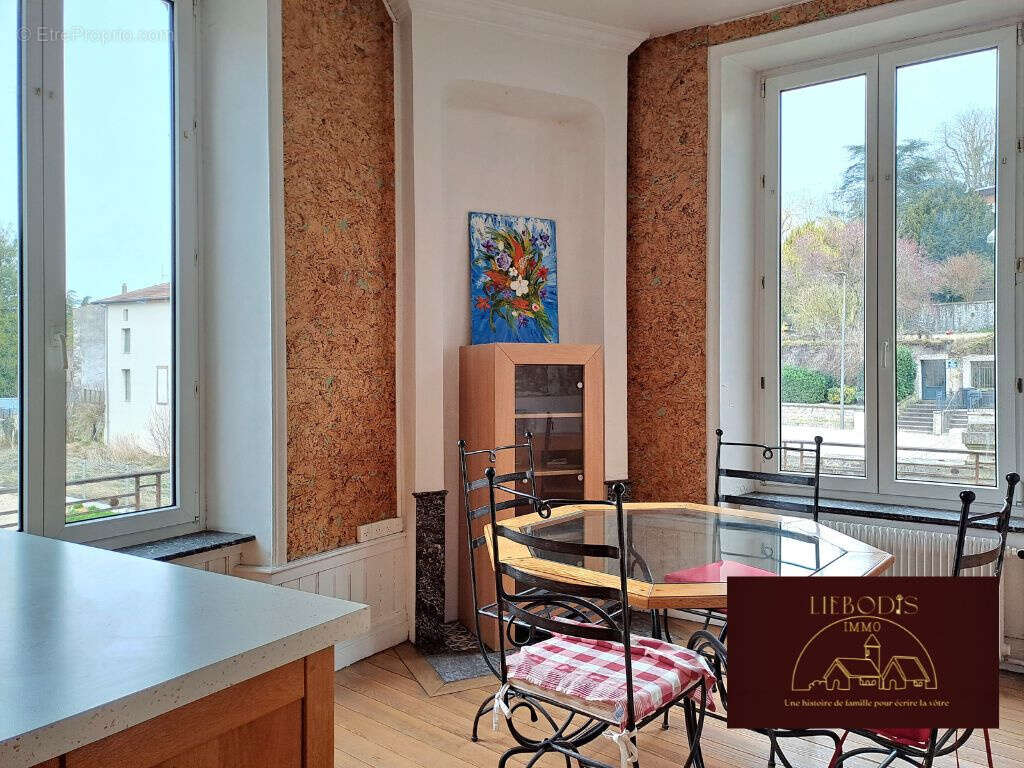 Maison de maître pleine de potentiel - photo 2