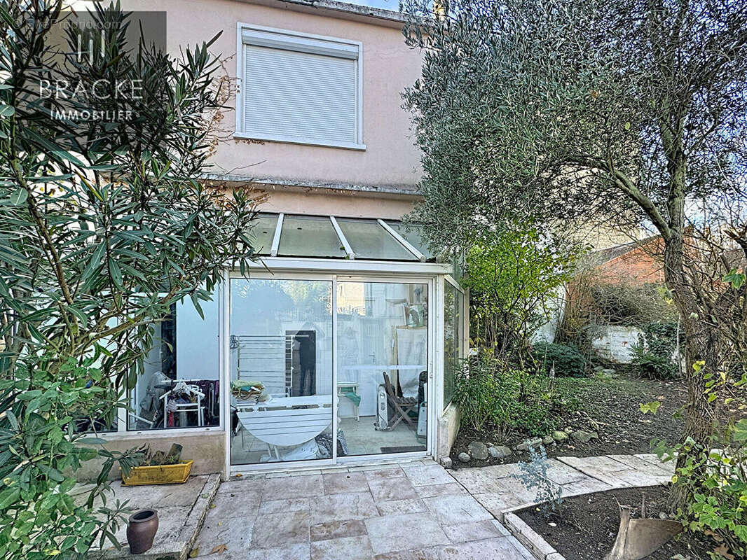 Maison 1930 non mitoyenne avec dépendance -Parcelle de 387 m²  Fort potentiel - photo 3