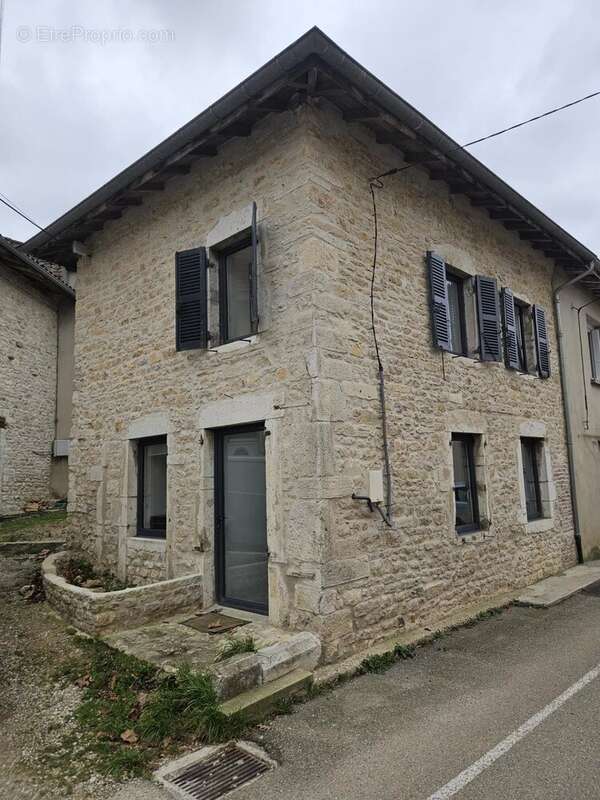 Maison à SAINT-MARTIN-DU-MONT