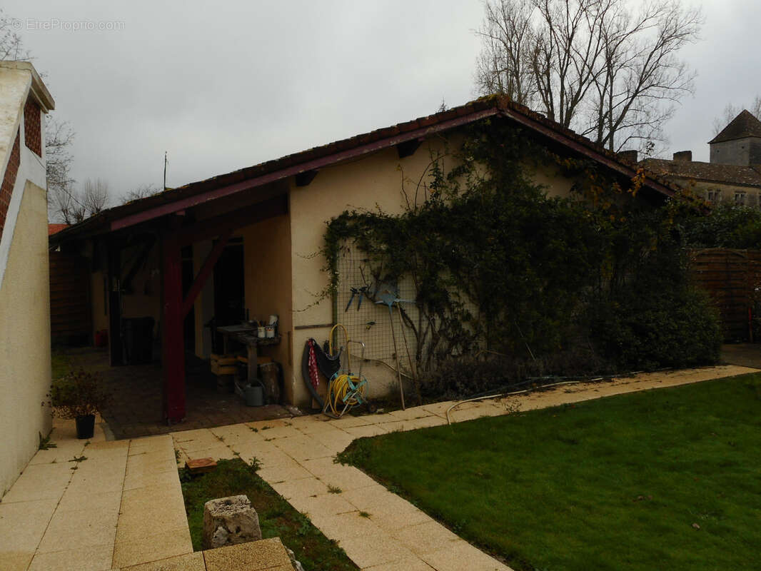 Maison à BARBASTE