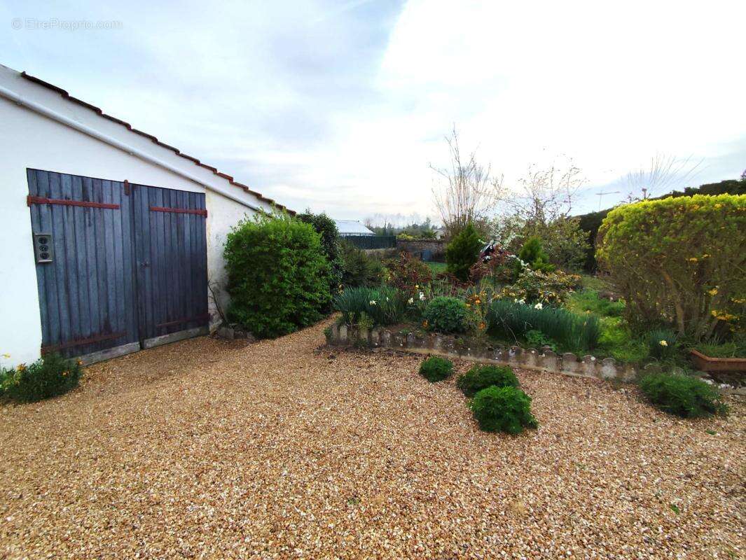 Maison à COURVILLE-SUR-EURE