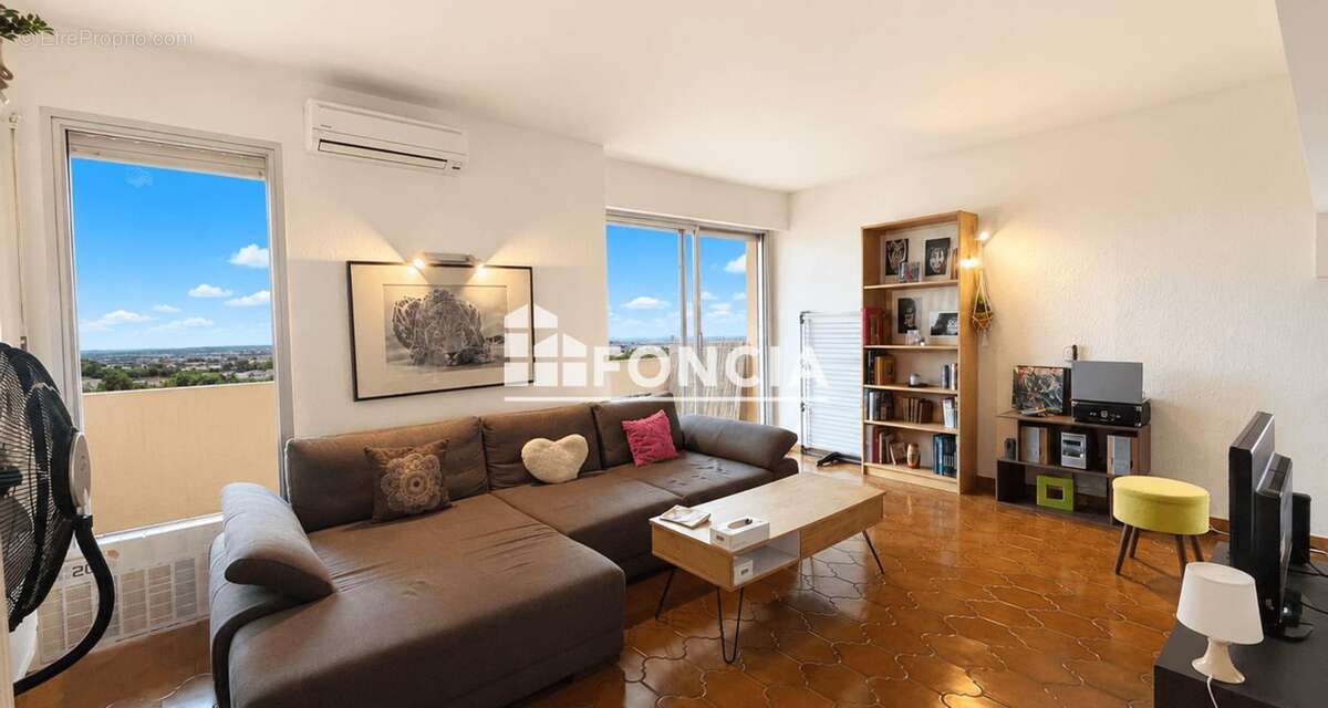 Appartement à VALLAURIS