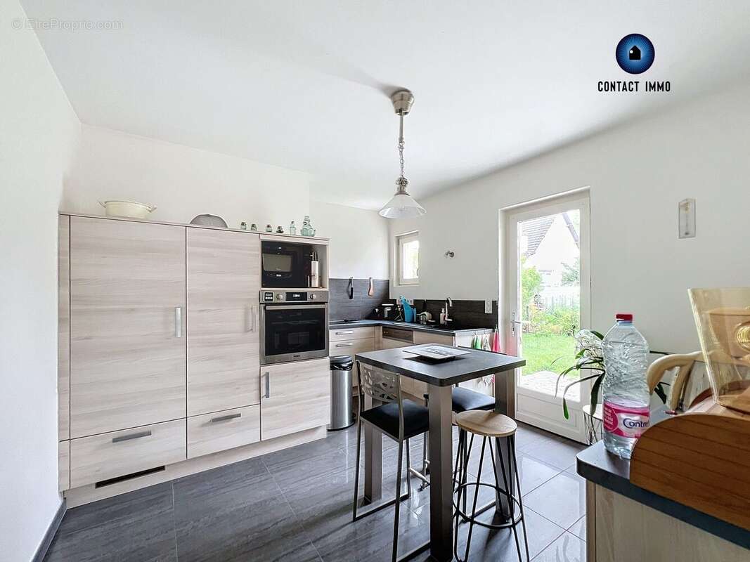 Maison à SAINT-PANTALEON-DE-LARCHE