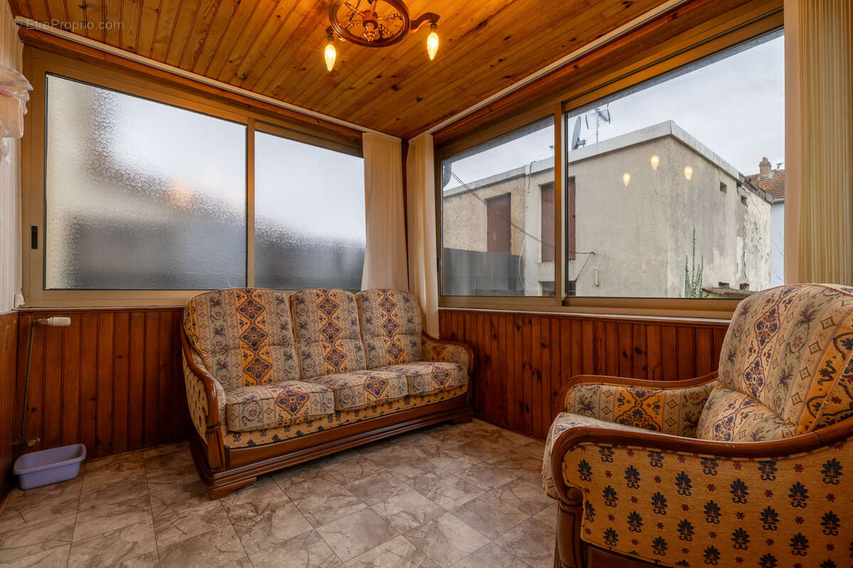 Maison à SAINTE-MARIE-AUX-CHENES