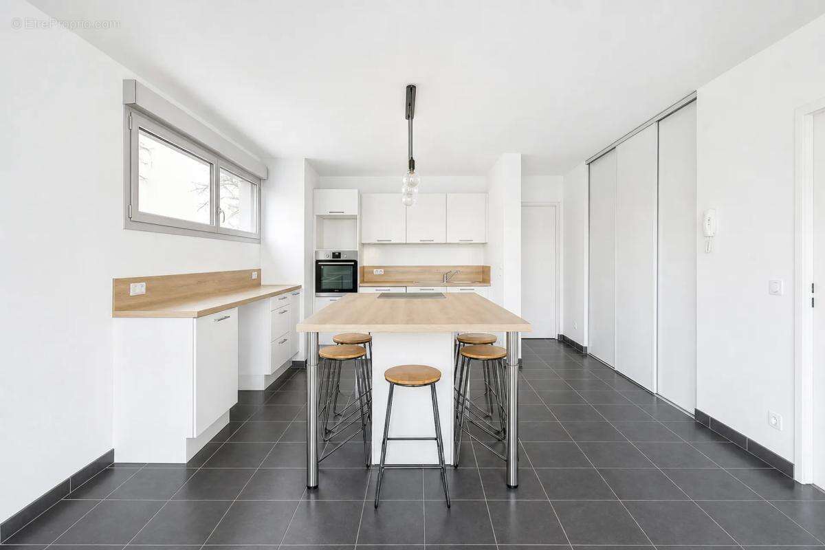 Lyon : Appartement contemporain 3 pièces - photo 10