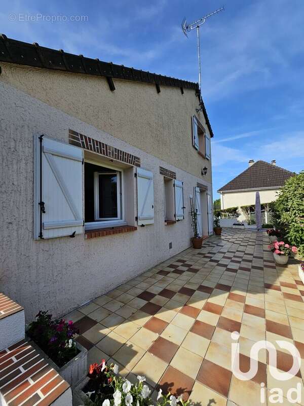 Photo 3 - Maison à FONTAINE-LA-GAILLARDE