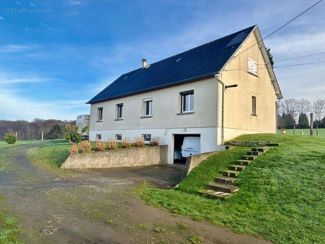 Maison à LE MESNIL-OZENNE