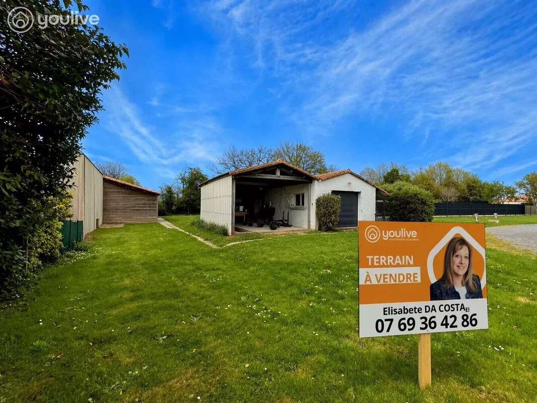 Terrain à LA ROCHE-SUR-YON