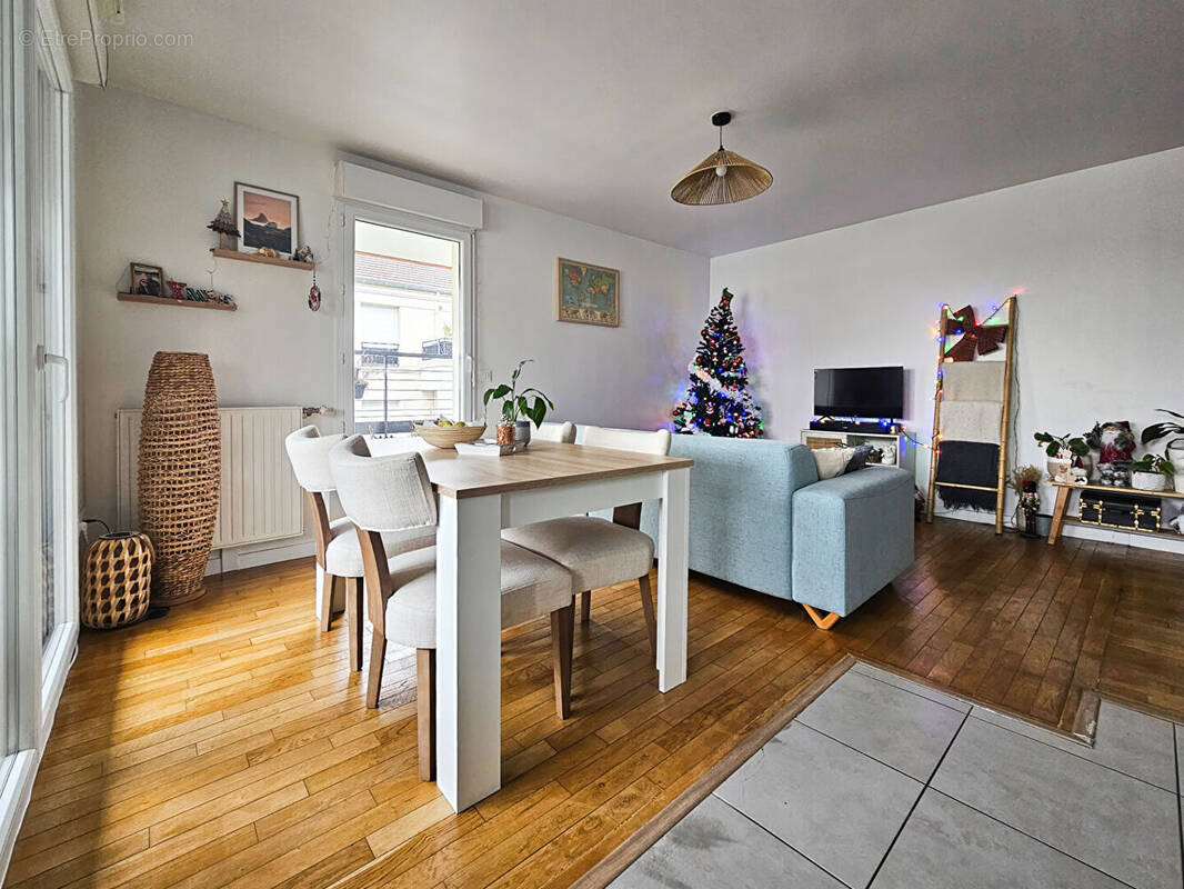 Appartement à VAIRES-SUR-MARNE