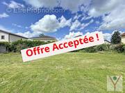 Terrain à AMBERIEUX-EN-DOMBES