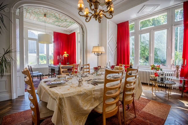 Maison à ETIVAL-CLAIREFONTAINE
