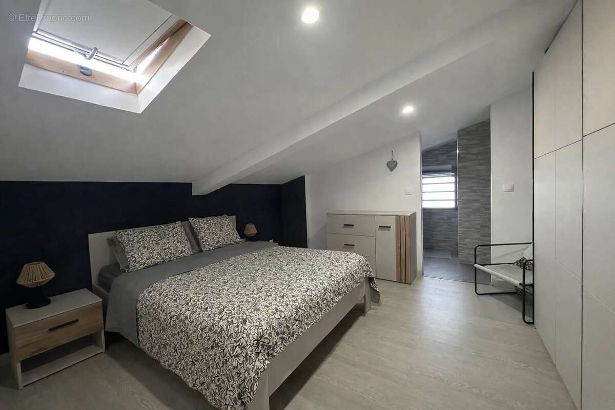 Maison à ENTRE-DEUX