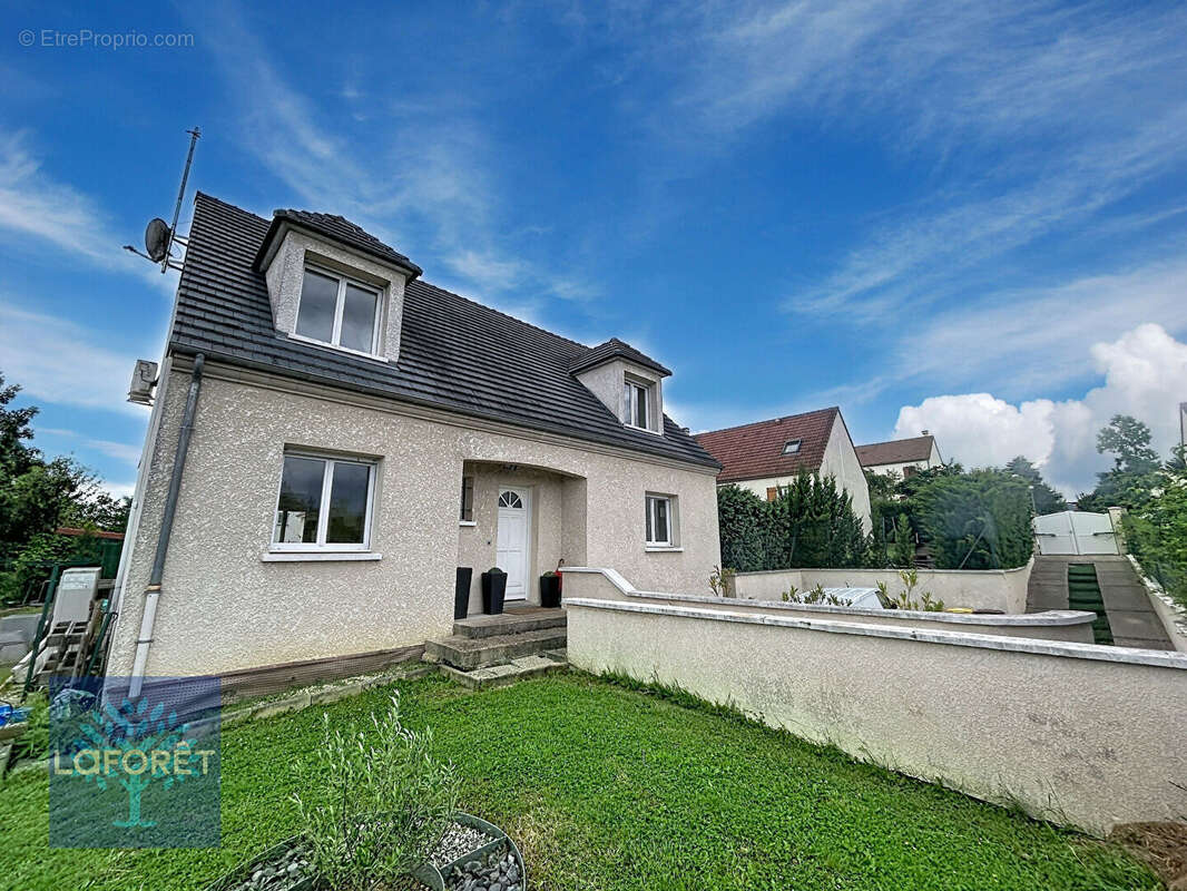 Maison à CORBEIL-ESSONNES