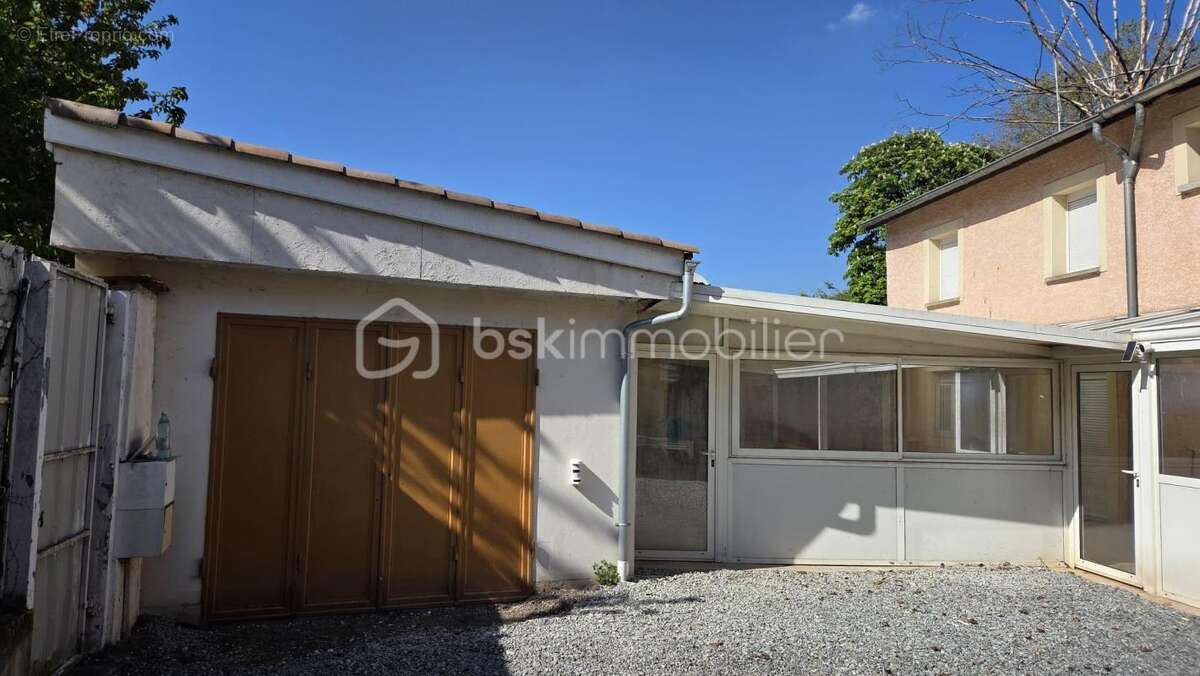 Maison à VILLEURBANNE