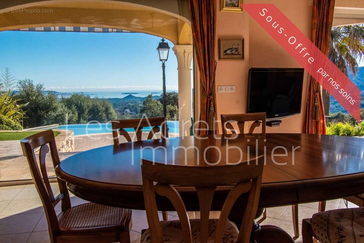 Maison à LES ADRETS-DE-L&#039;ESTEREL