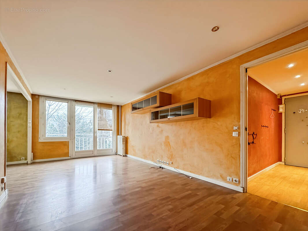 Appartement à VILLEMOMBLE