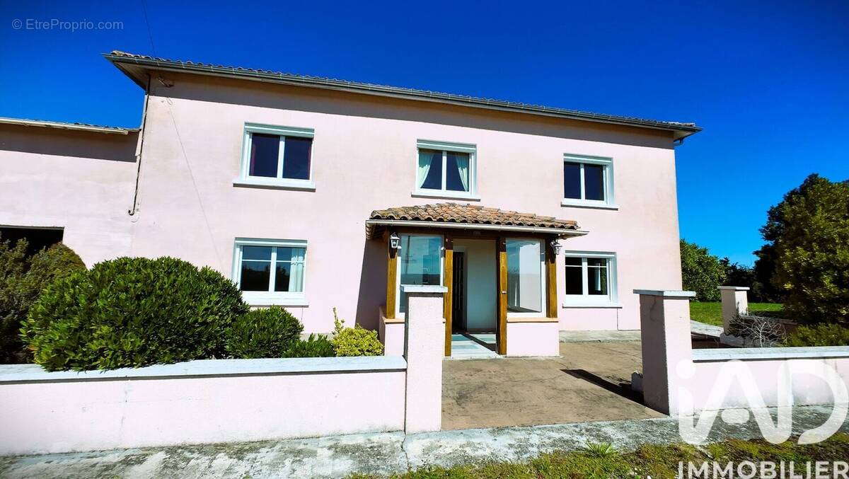 Photo 1 - Maison à GAZAUPOUY