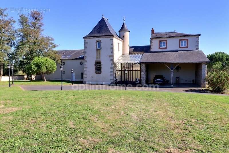 Maison à MAZIERES-EN-MAUGES