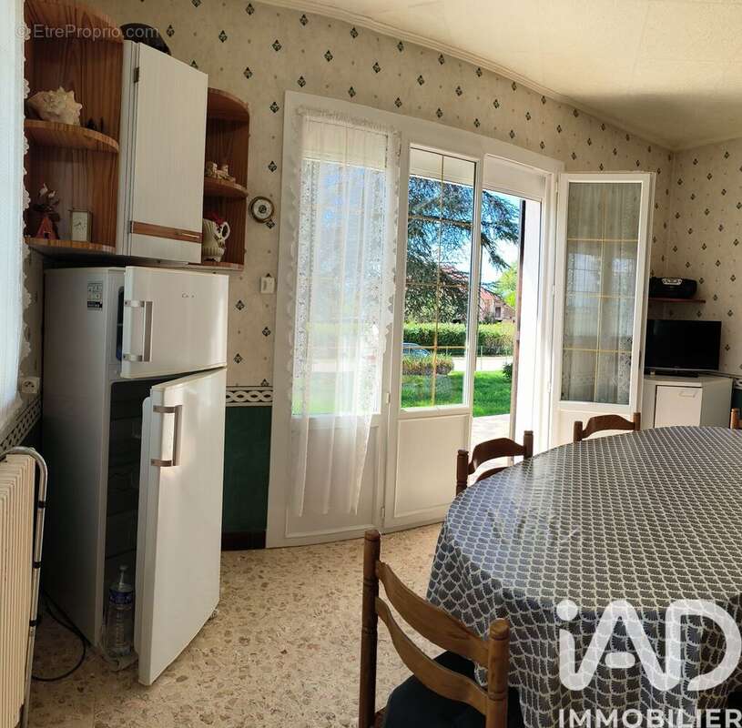Maison 104 m² à Montceaux-Les-Vaudes  - photo 3