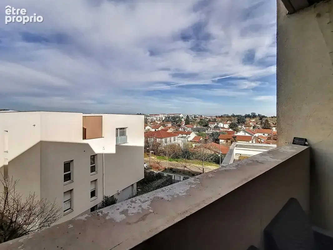 Appartement - 1 Chambre - Balcon - Proches toutes commodités - Jolie vue dégagée - photo 13
