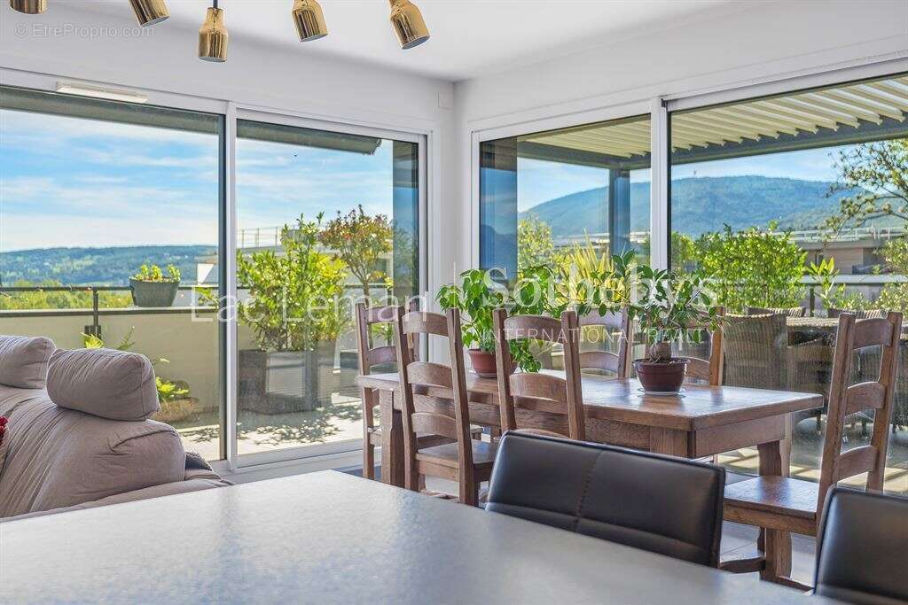 Appartement à VETRAZ-MONTHOUX