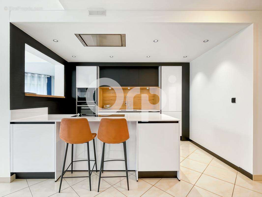 Maison à SAINT-SEBASTIEN-DE-MORSENT