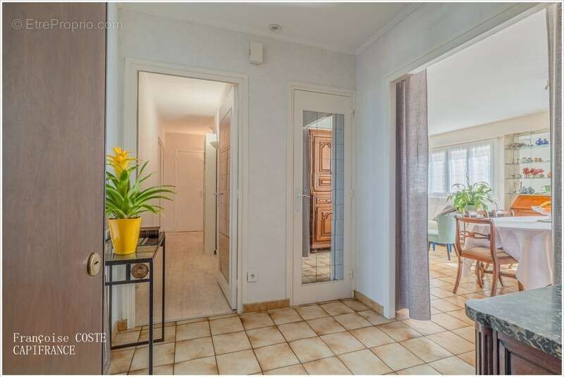 Appartement à SAINTE-FOY-LES-LYON