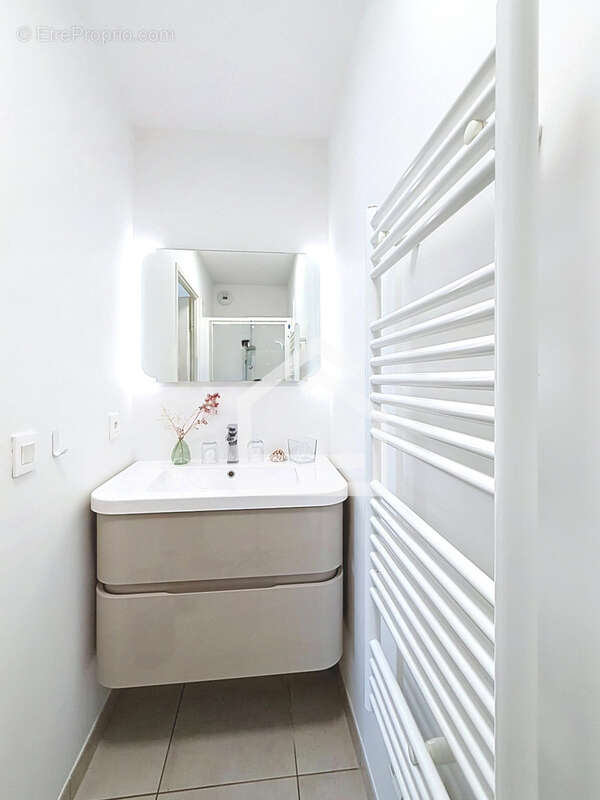 Appartement contemporain 4 pièces avec balcon au sein d'une résidence récente - photo 12