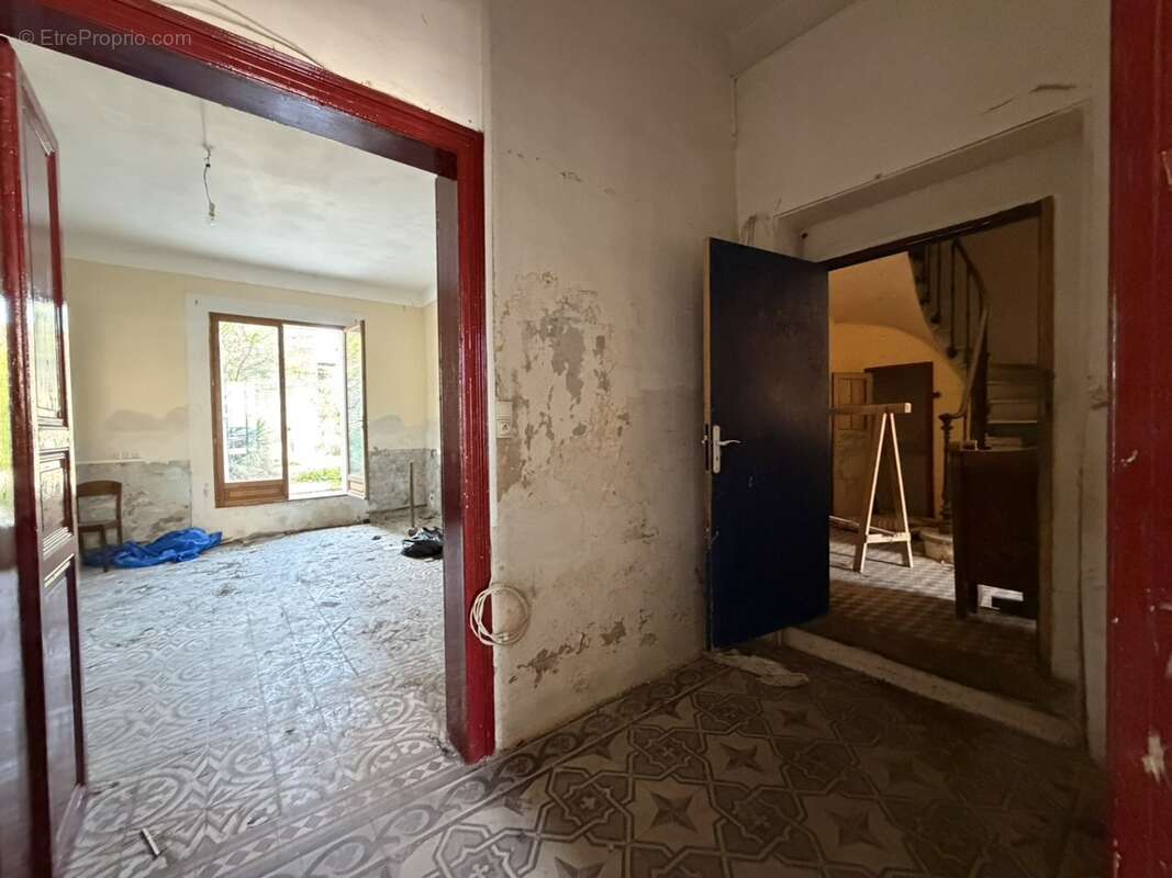 Maison de caractère avec jardin et remise  fort potentiel au cur de pomérols - photo 2