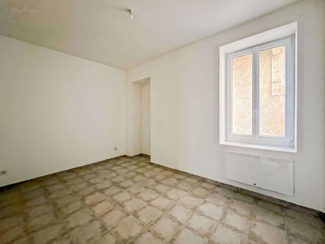 Appartement à LIVRON-SUR-DROME