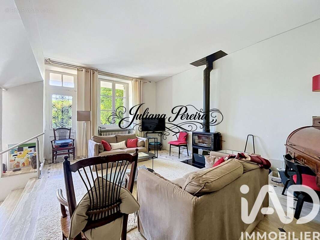 Maison 216 m² à Aubergenville  - photo 3