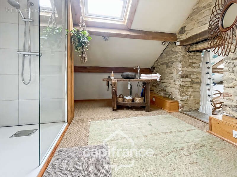 Maison à MONT-SAINT-JEAN